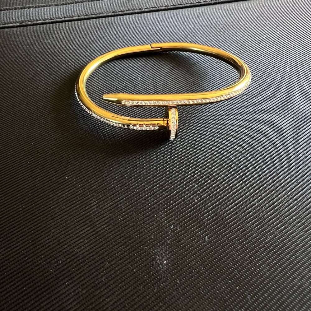 Nail bracelet